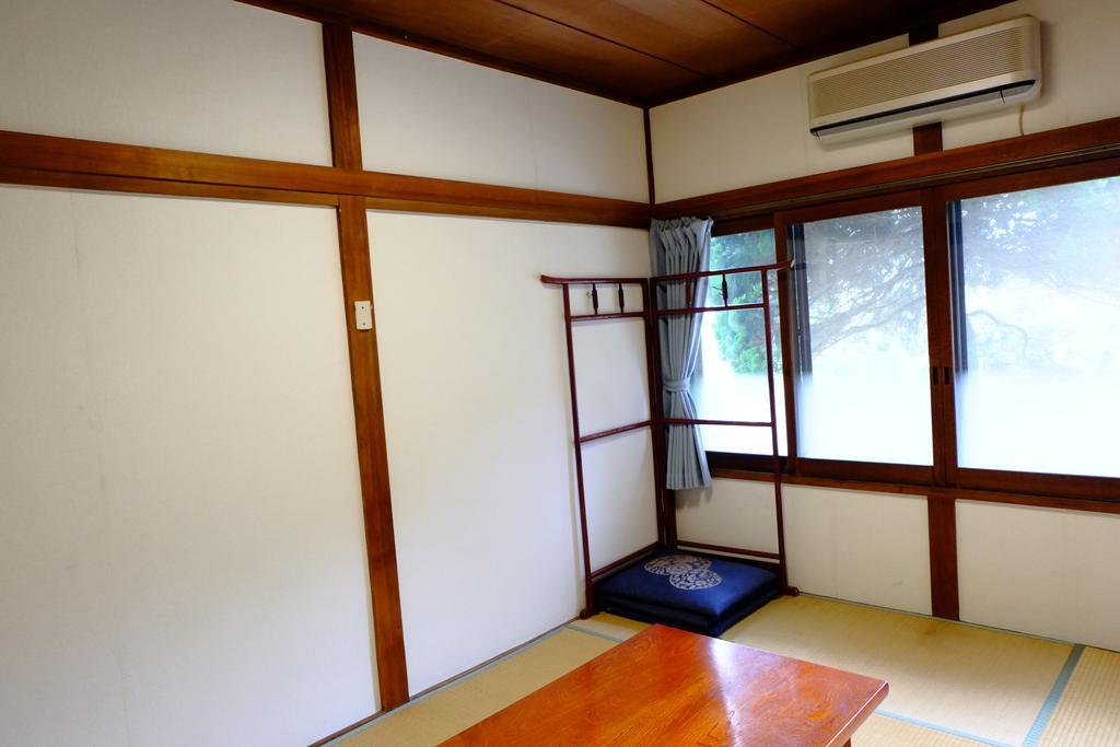Hotel Asumi Onsen Fujiyoshida Camera foto
